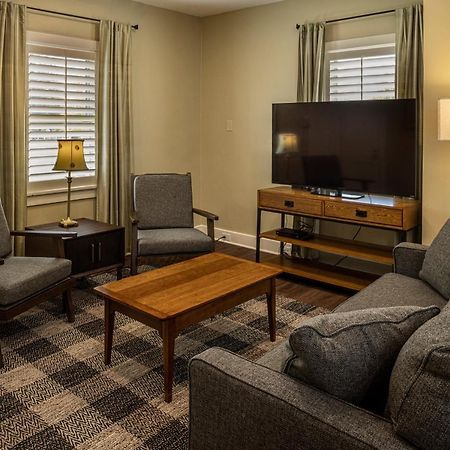 Baywood Conference And Lodging Center Coraopolis Экстерьер фото