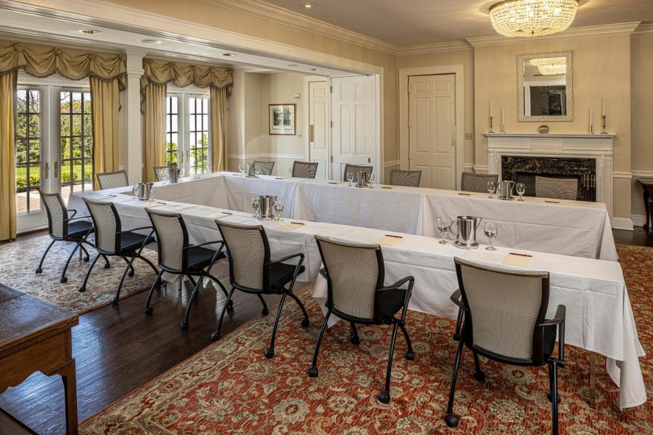 Baywood Conference And Lodging Center Coraopolis Экстерьер фото