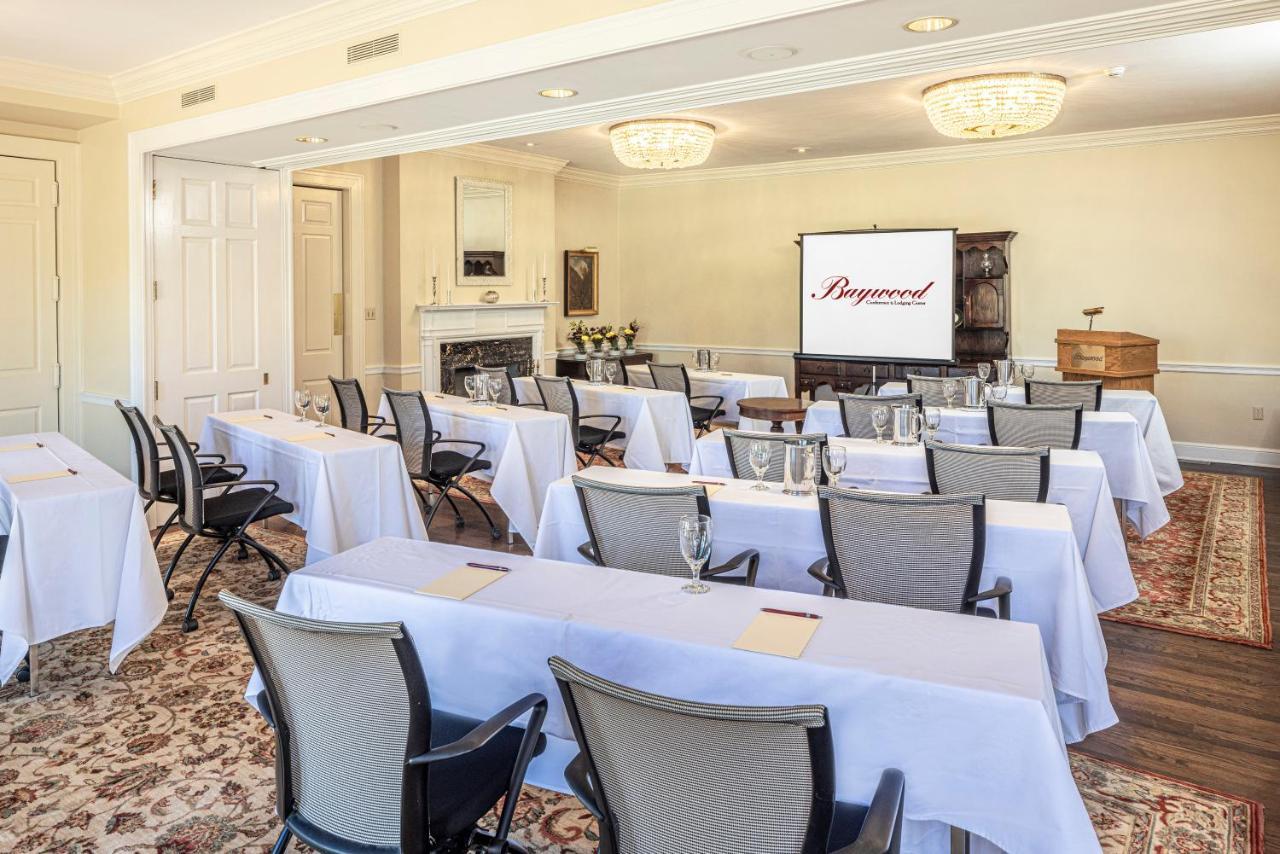 Baywood Conference And Lodging Center Coraopolis Экстерьер фото