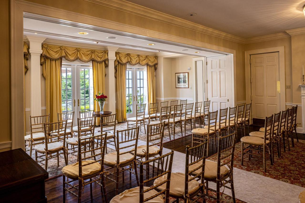 Baywood Conference And Lodging Center Coraopolis Экстерьер фото