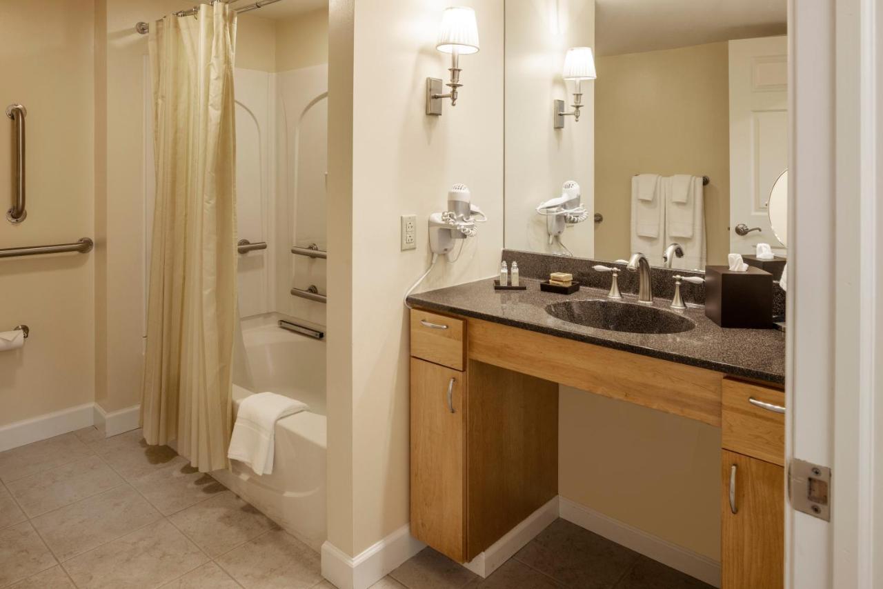 Baywood Conference And Lodging Center Coraopolis Экстерьер фото