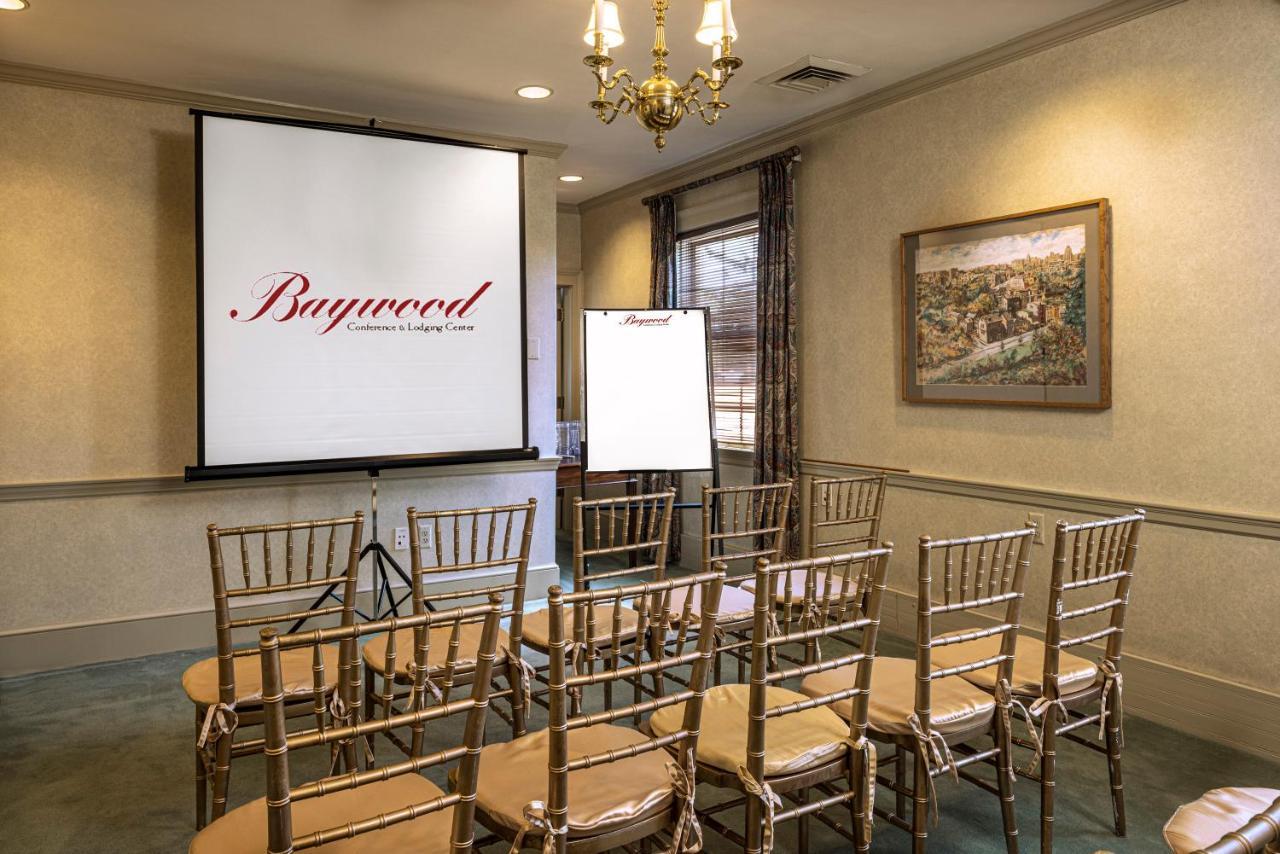 Baywood Conference And Lodging Center Coraopolis Экстерьер фото