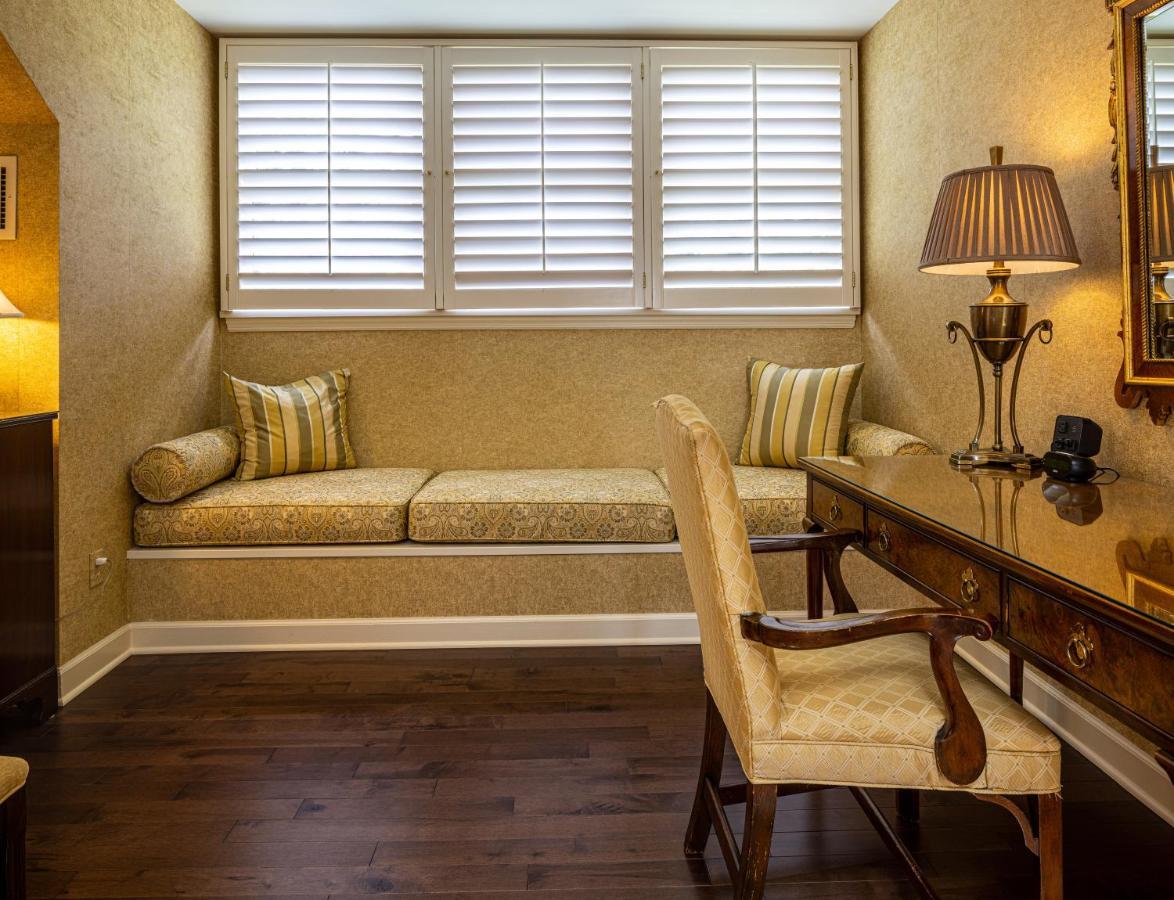 Baywood Conference And Lodging Center Coraopolis Экстерьер фото