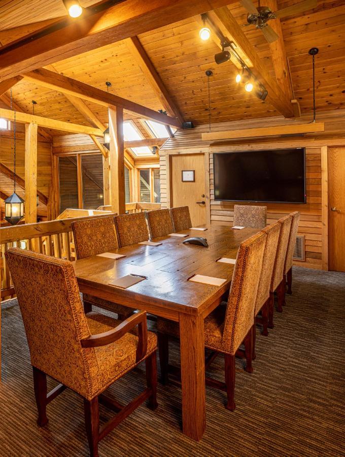 Baywood Conference And Lodging Center Coraopolis Экстерьер фото