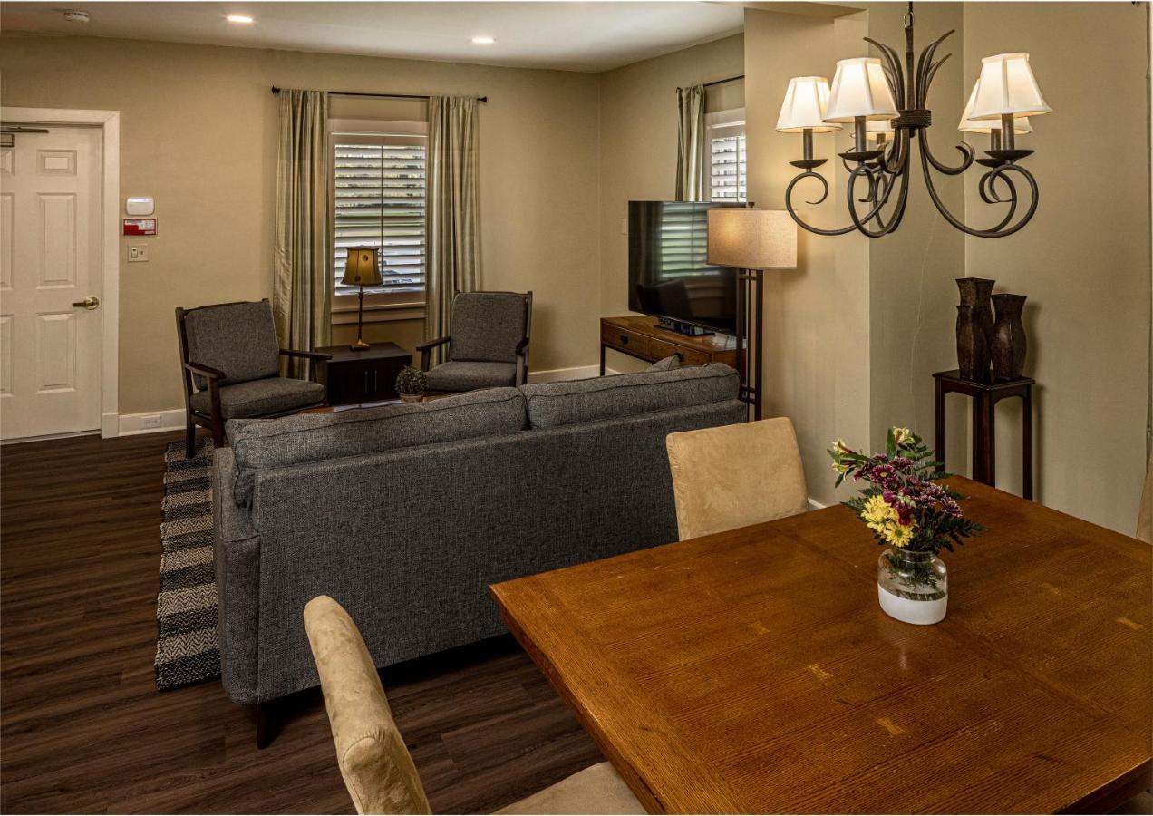 Baywood Conference And Lodging Center Coraopolis Экстерьер фото