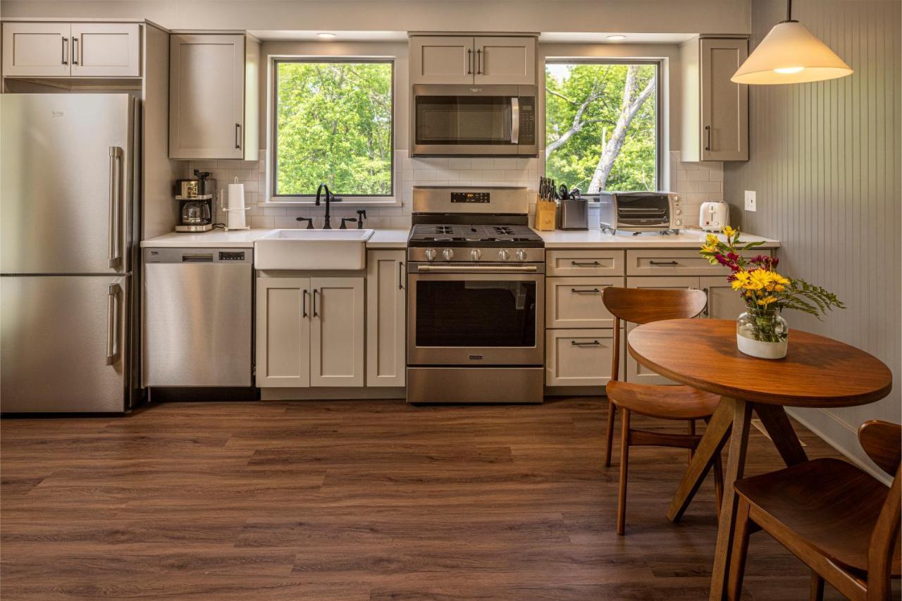 Baywood Conference And Lodging Center Coraopolis Экстерьер фото
